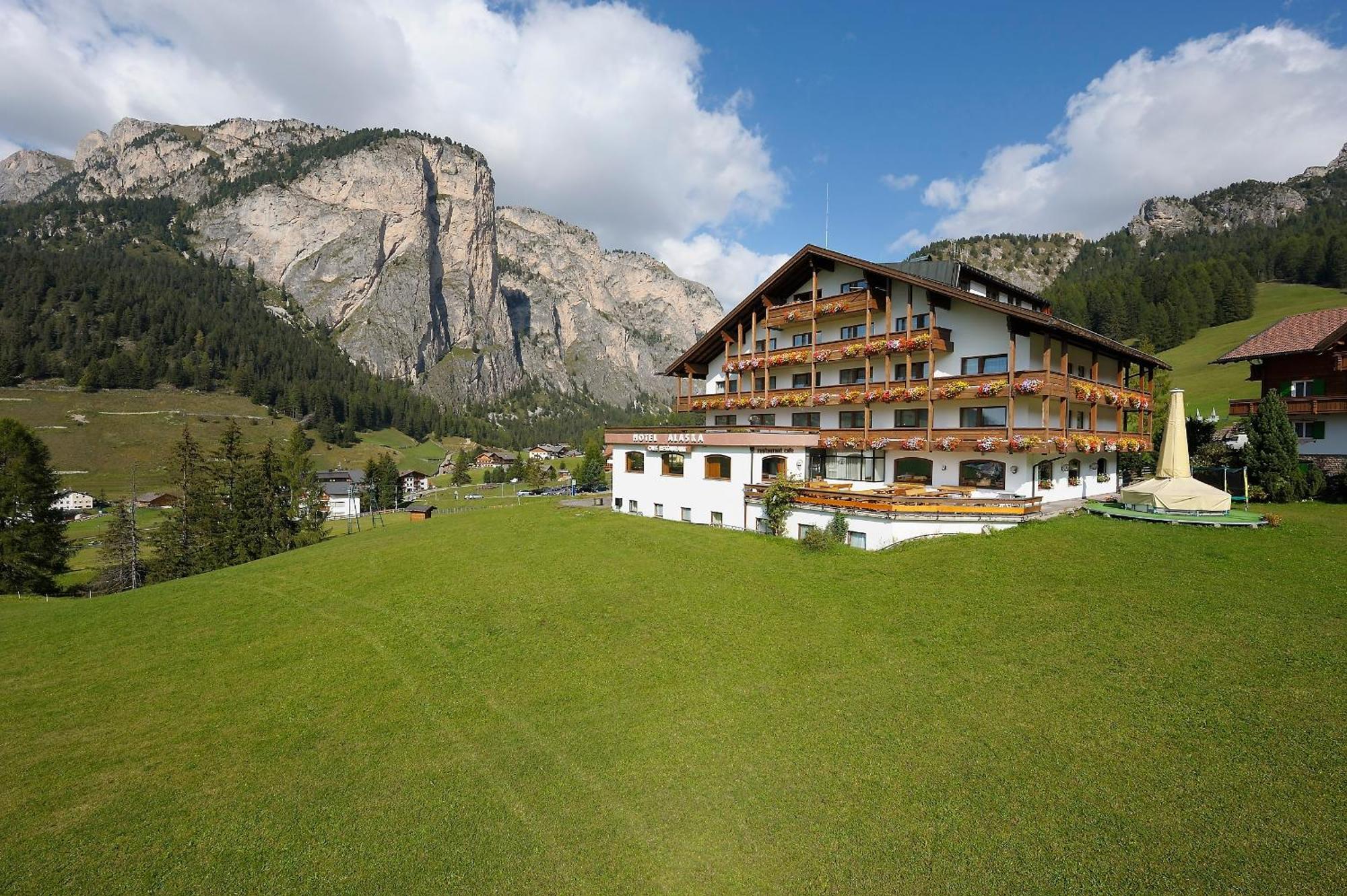 Hotel Alaska Σέλβα ντι Βαλ Γκαρντένα Εξωτερικό φωτογραφία